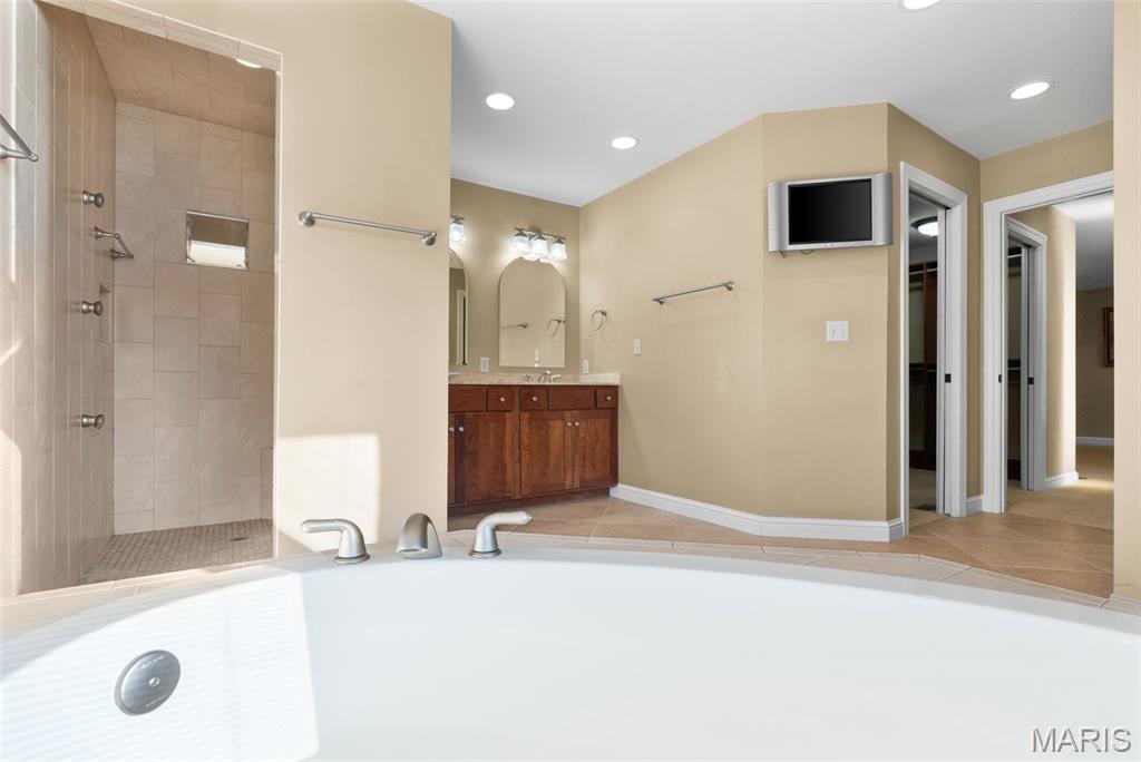 6414 Country Club Road Washington, MO 63090 - Photo 40 of 69