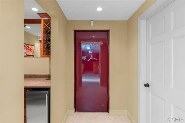 $1,025,000 | 6414 Country Club Road, Washington, MO 63090