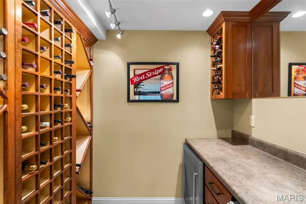 $1,025,000 | 6414 Country Club Road, Washington, MO 63090