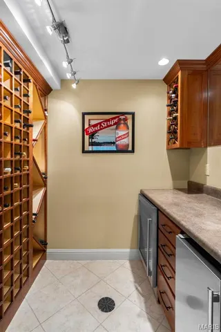 $1,025,000 | 6414 Country Club Road, Washington, MO 63090