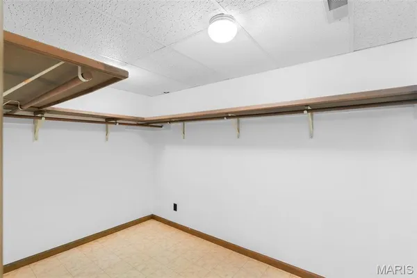 $1,025,000 | 6414 Country Club Road, Washington, MO 63090