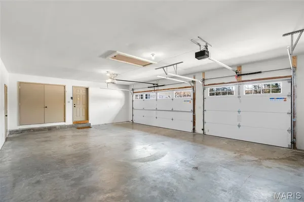 $1,025,000 | 6414 Country Club Road, Washington, MO 63090