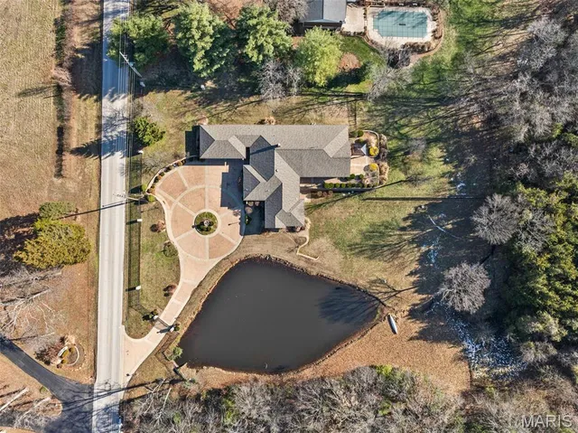 $1,025,000 | 6414 Country Club Road, Washington, MO 63090