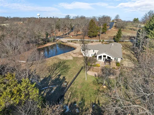 $1,025,000 | 6414 Country Club Road, Washington, MO 63090