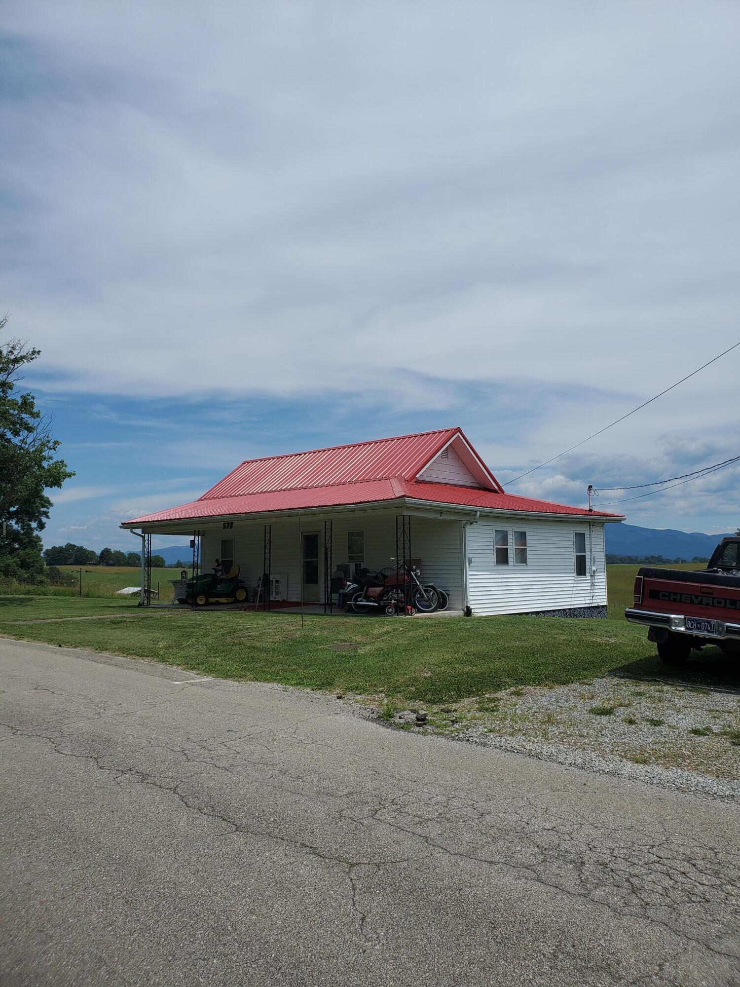575 Haney Hill Road Greeneville, TN 37743 - Photo 7 of 15 20220604_142510