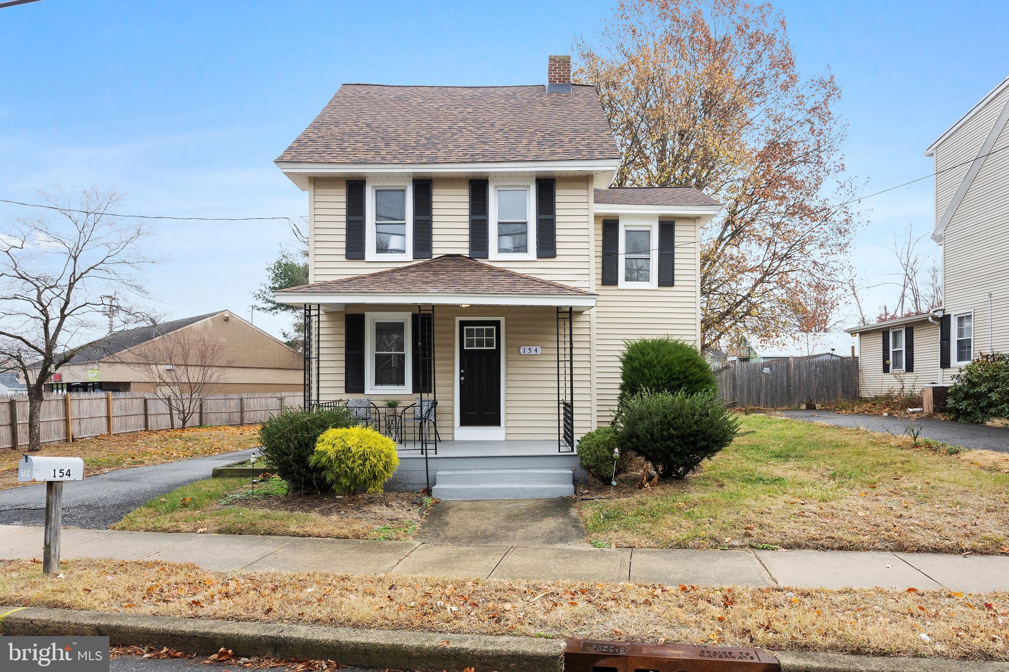 154 Kings Highway Mount Royal, NJ 08061 - Photo 2 of 45 a front view of a house with garden