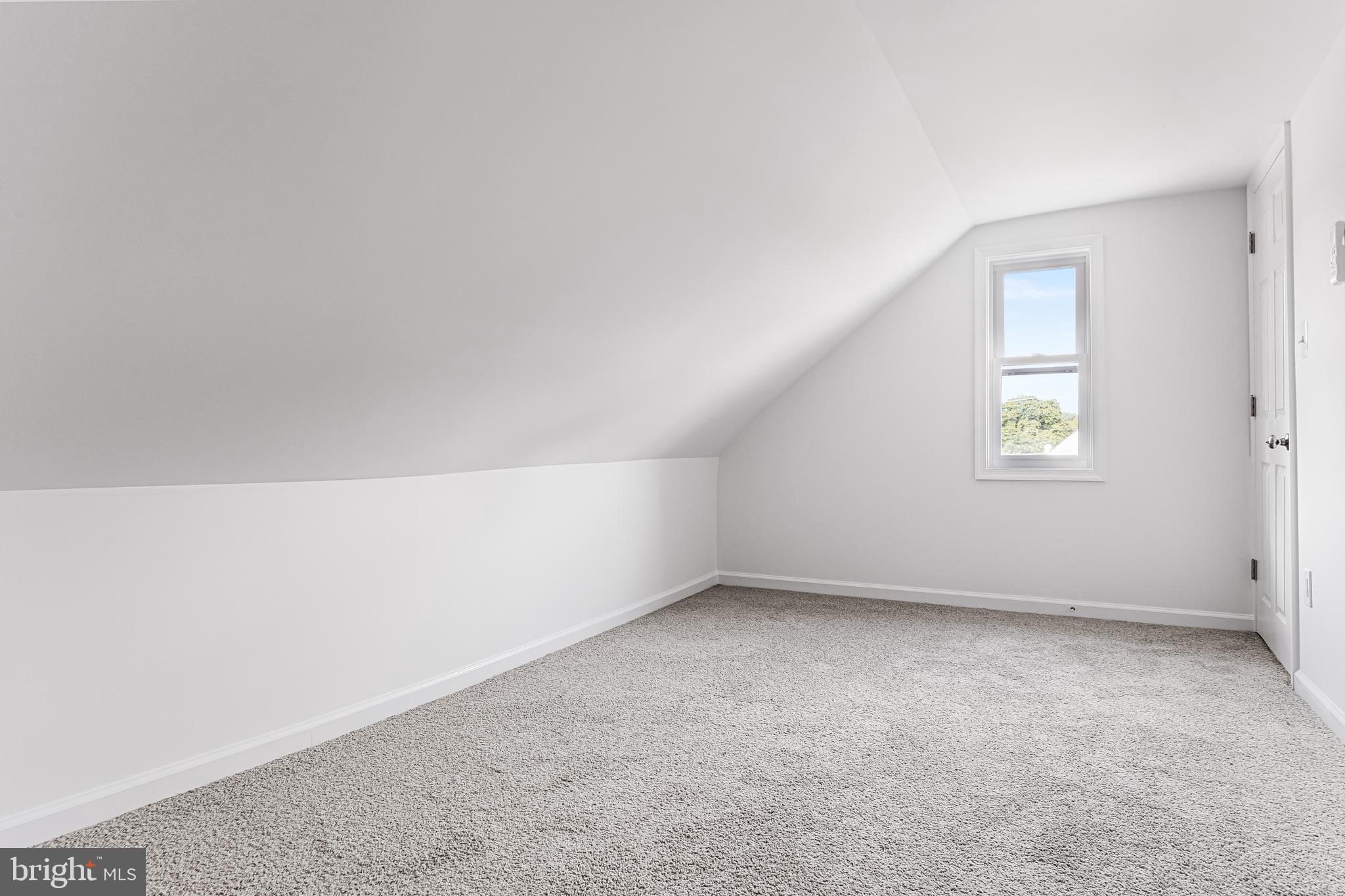 154 Kings Highway Mount Royal, NJ 08061 - Photo 41 of 45 an empty room with a window