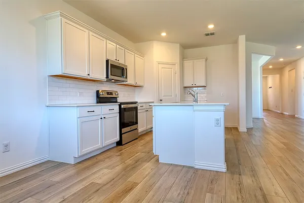 $2,500 | 215 Olmstead Drive, Princeton, TX 75407