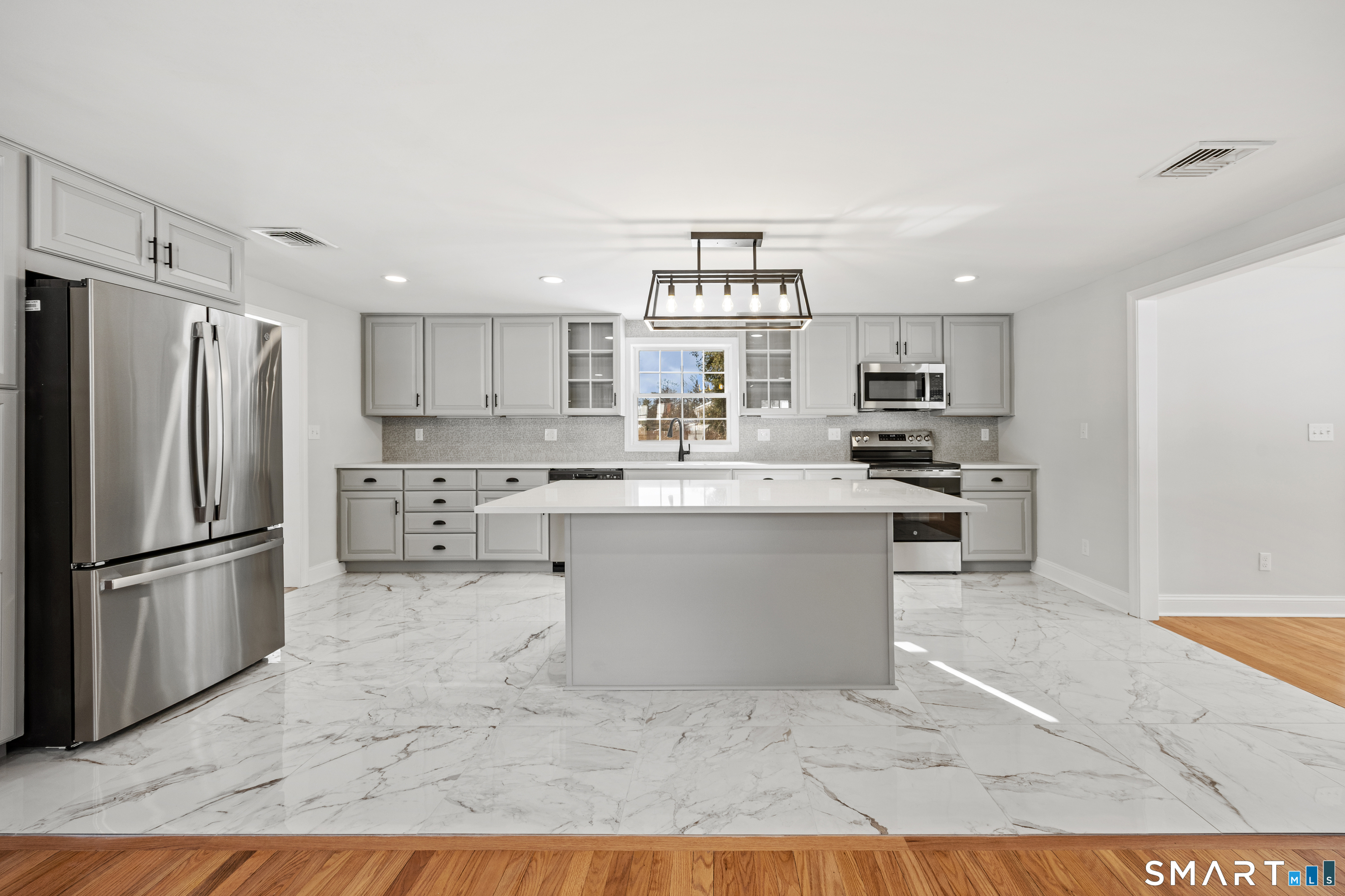 70 Scrub Oak Road North Haven, CT 06473 - Photo 5 of 40