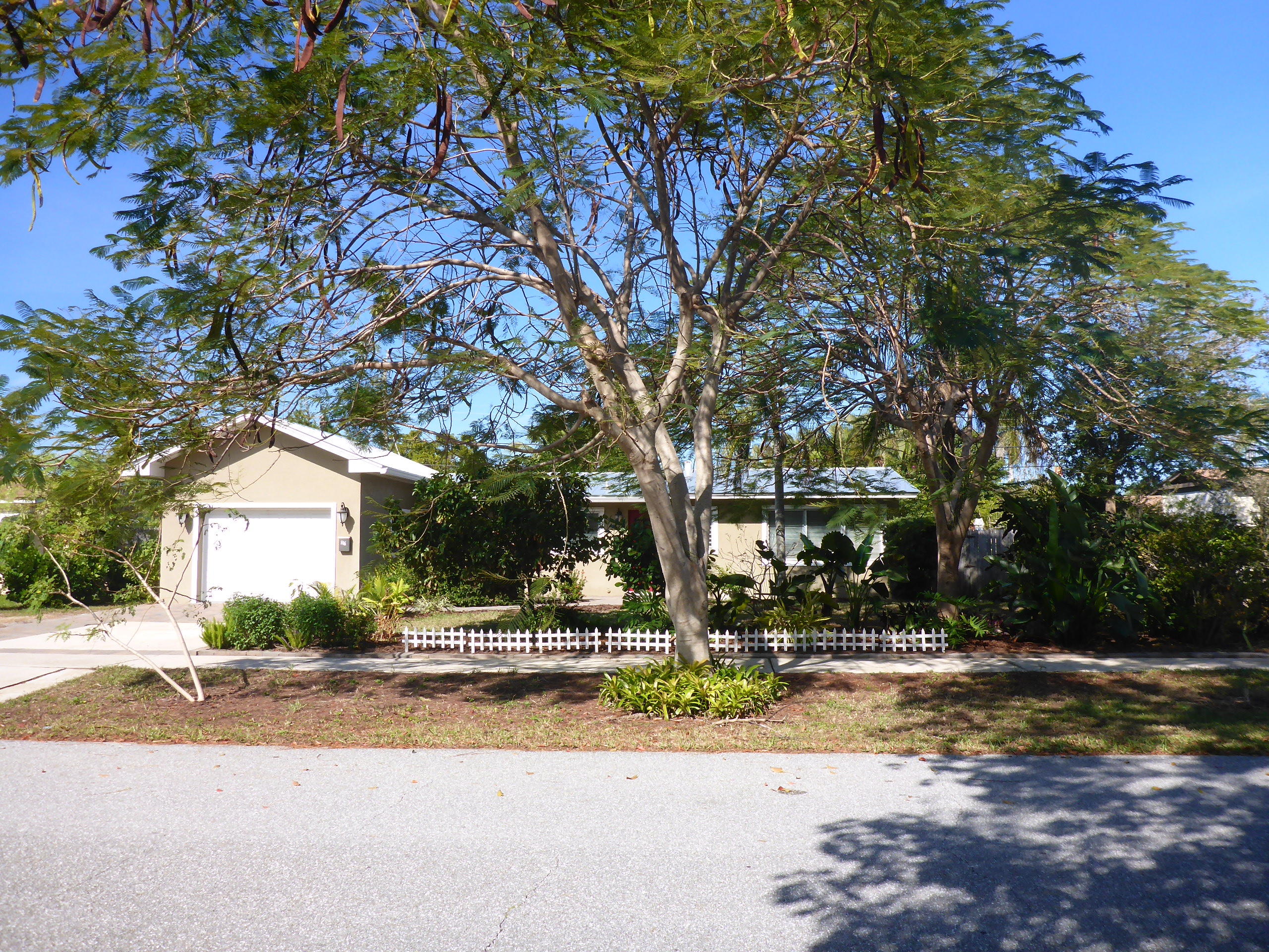816 Cinnamon Road North Palm Beach, FL 33408 - Photo 1 of 25 P1020632