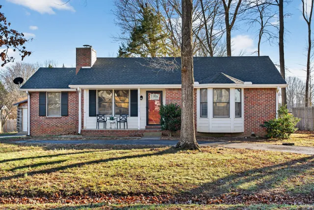 $1,995 | 2906 Curtiswood Lane East, Springfield, TN 37172