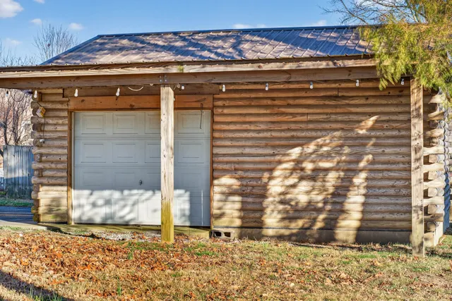 $1,995 | 2906 Curtiswood Lane East, Springfield, TN 37172