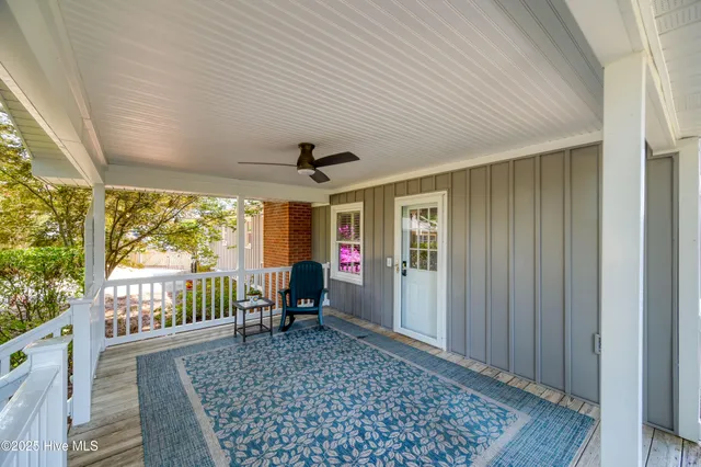 $585,000 | 1966 Kings Landing Road, Hampstead, NC 28443