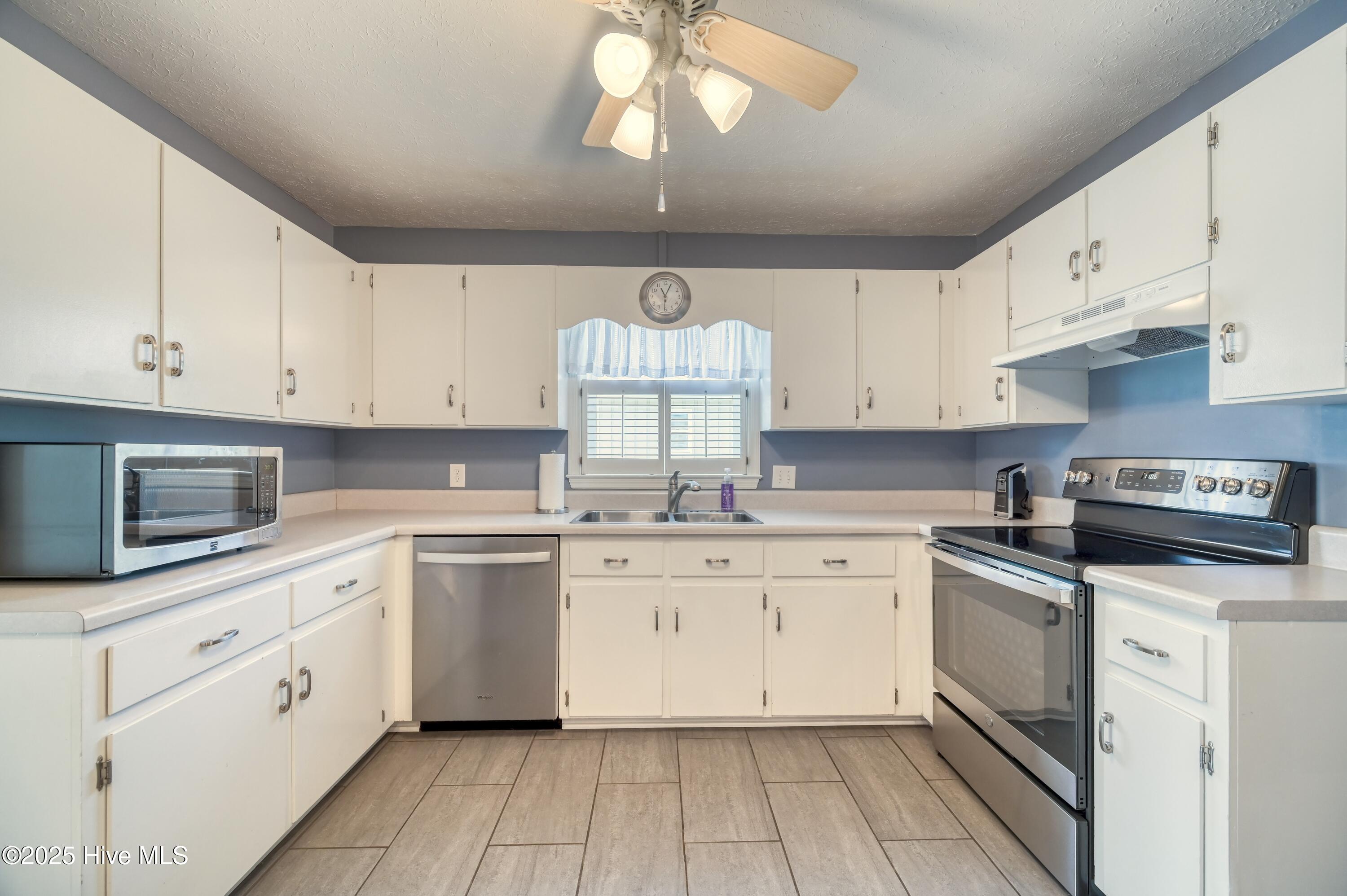 1966 Kings Landing Road Hampstead, NC 28443 - Photo 9 of 26 untitled-08 edited