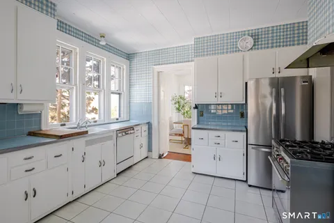 $6,750,000 | 27 Owenoke Park, Westport, CT 06880