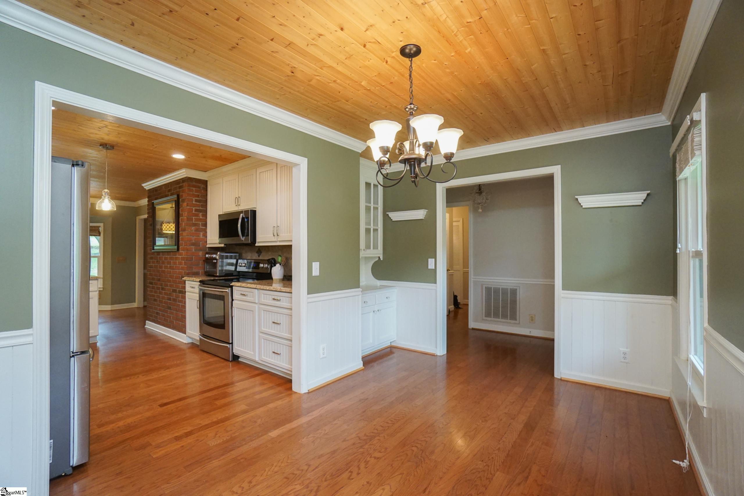 204 Colony Road Taylors, SC 29687 - Photo 15 of 32 Gallery Image 15