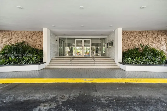 $2,595 | 401 Golden Isles Drive, Unit 304, Hallandale Beach, FL 33009
