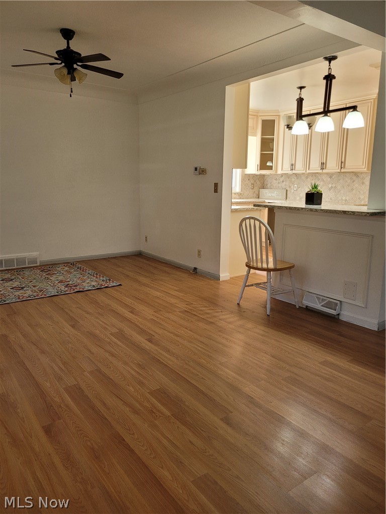 810 Woodview Road Cleveland, OH 44121 - Photo 10 of 31