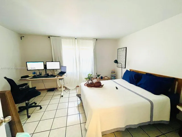 $2,590 | 1580 West Avenue, Unit 407, Miami Beach, FL 33139