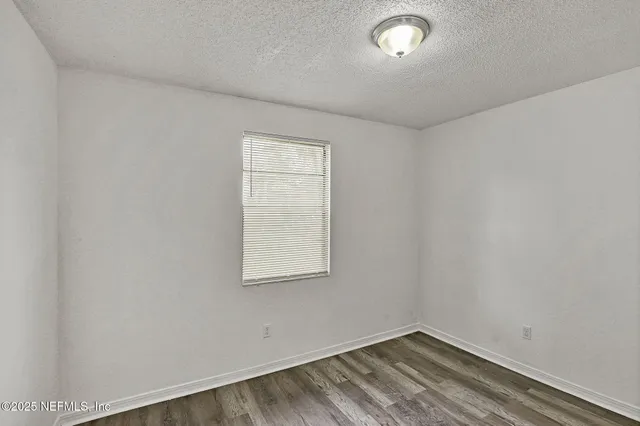 $1,000 | 475 Crabapple Court, Unit B, Orange Park, FL 32073