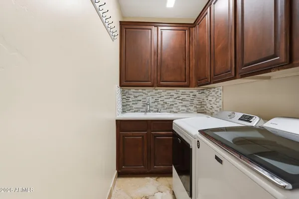 $875,000 | 3516 East Fairbrook Circle, Mesa, AZ 85213