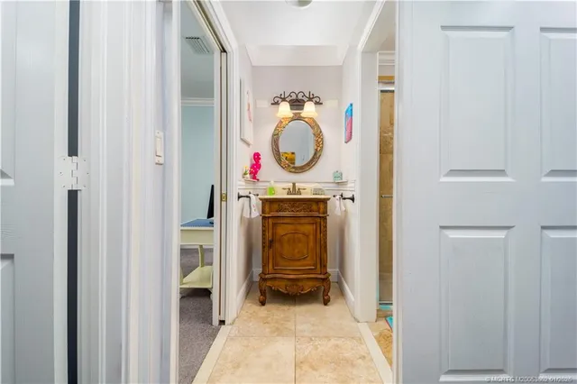 a view of utility room