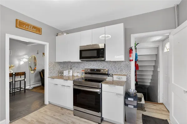 $375,000 | 273 Montgomery Avenue, Providence, RI 02905