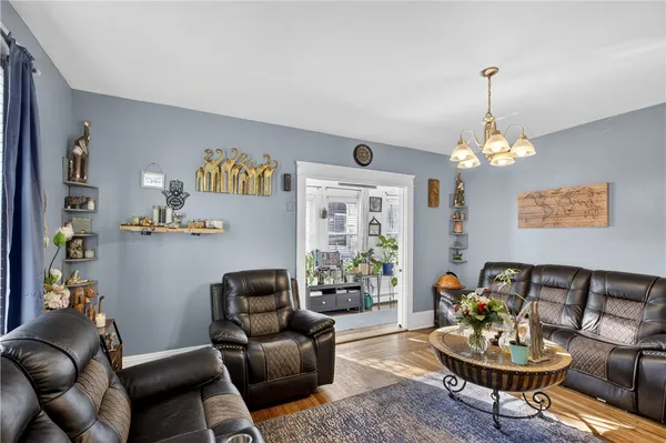 $375,000 | 273 Montgomery Avenue, Providence, RI 02905