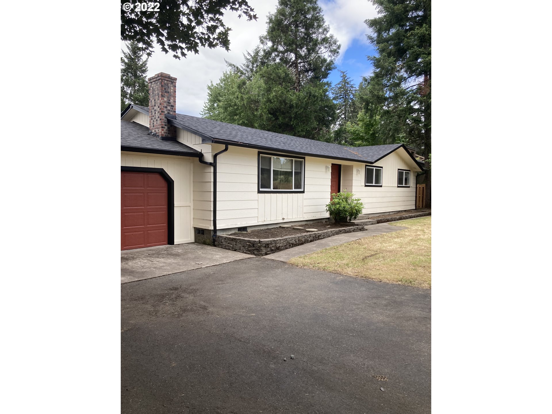 350 Singing Waters Road Winchester, OR 97495 - Photo 1 of 13 Gallery Image 1