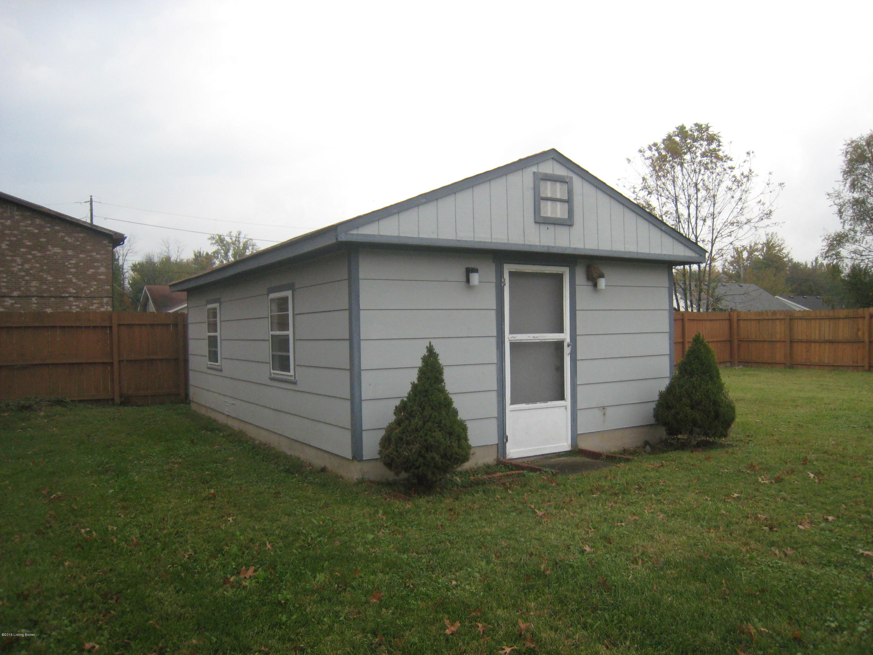 6108 Terry Road Louisville, KY 40258 - Photo 11 of 15 IMG_6174