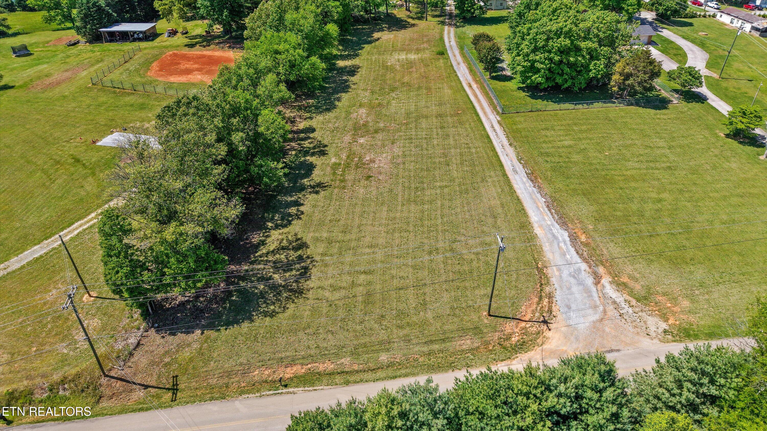 Gregory Road Greenback, TN 37742 - Photo 7 of 11 01-5218 Gregory Rd03