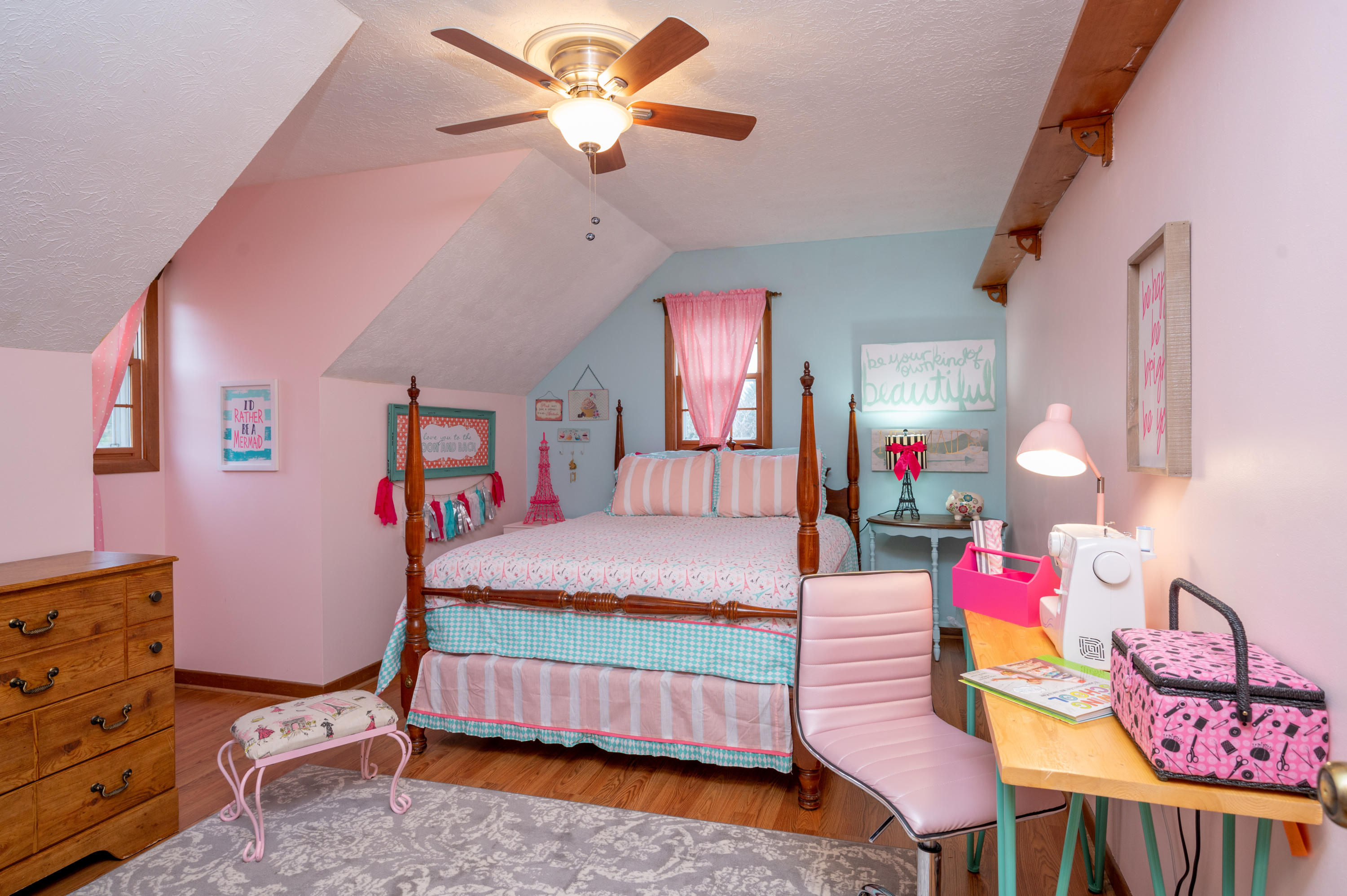 1073 Hidden Valley Road Kingsport, TN 37663 - Photo 24 of 42 Bedroom 3