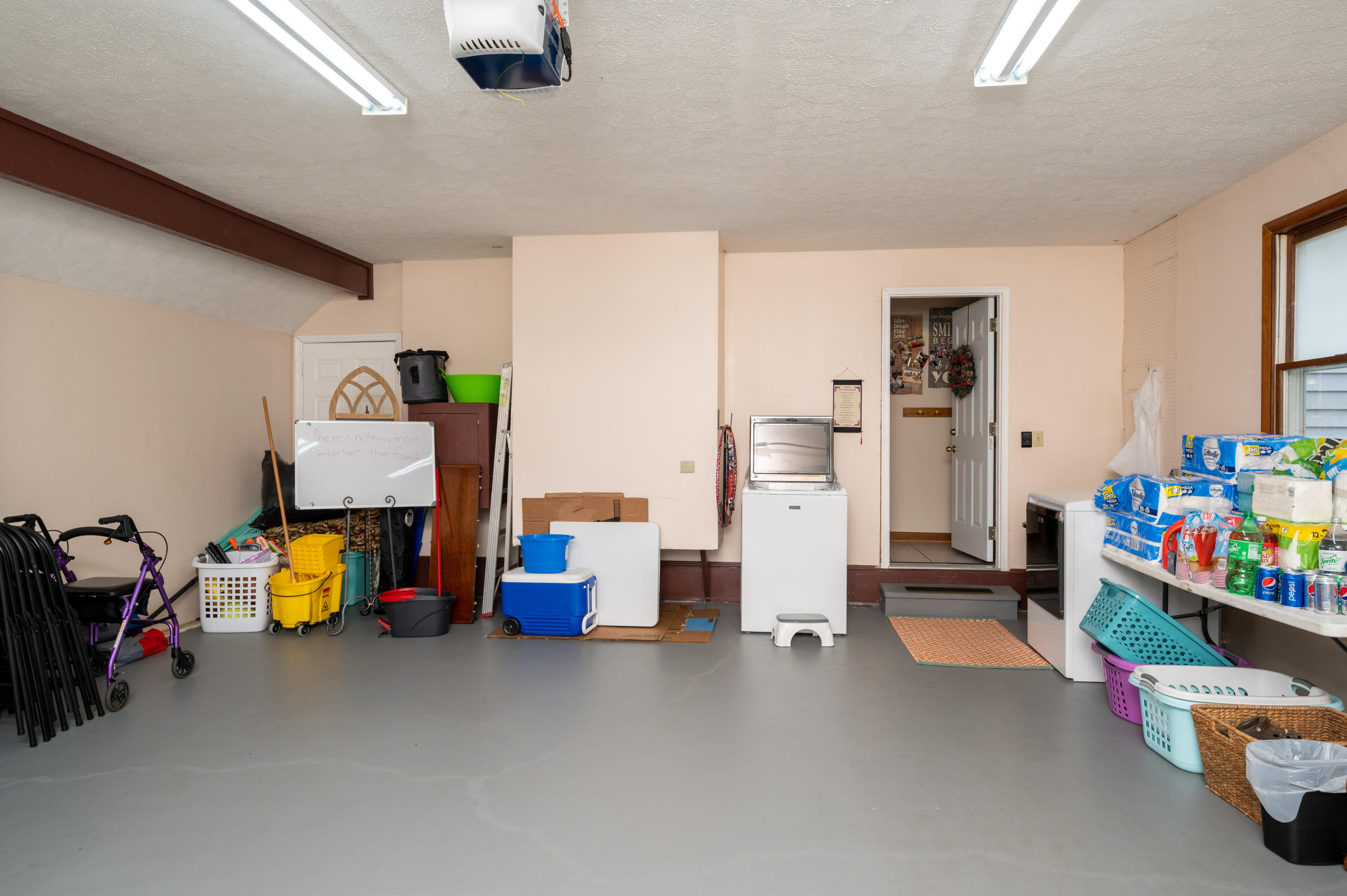 1073 Hidden Valley Road Kingsport, TN 37663 - Photo 28 of 42 Garage view 2