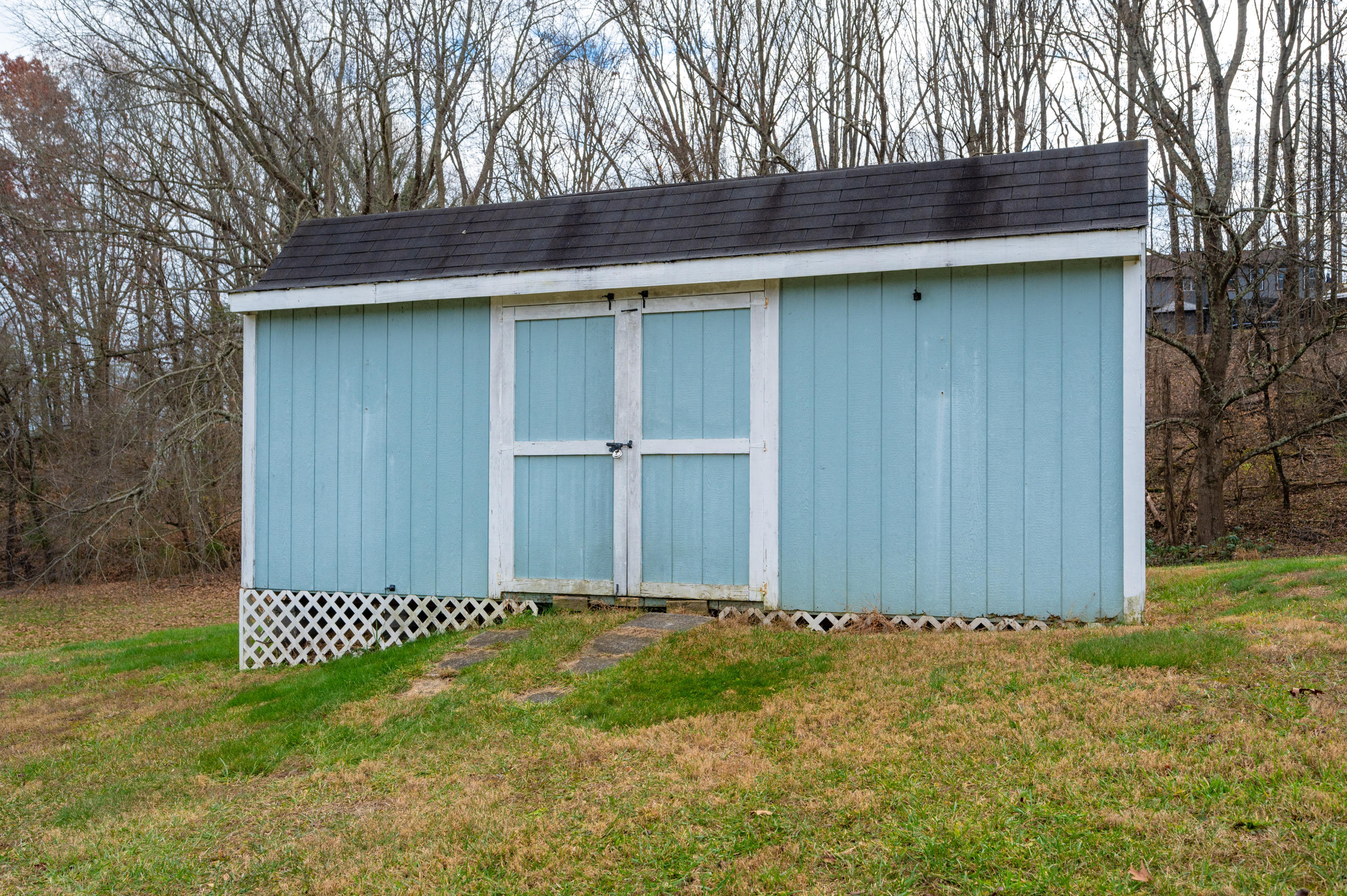 1073 Hidden Valley Road Kingsport, TN 37663 - Photo 37 of 42 Storage Shed