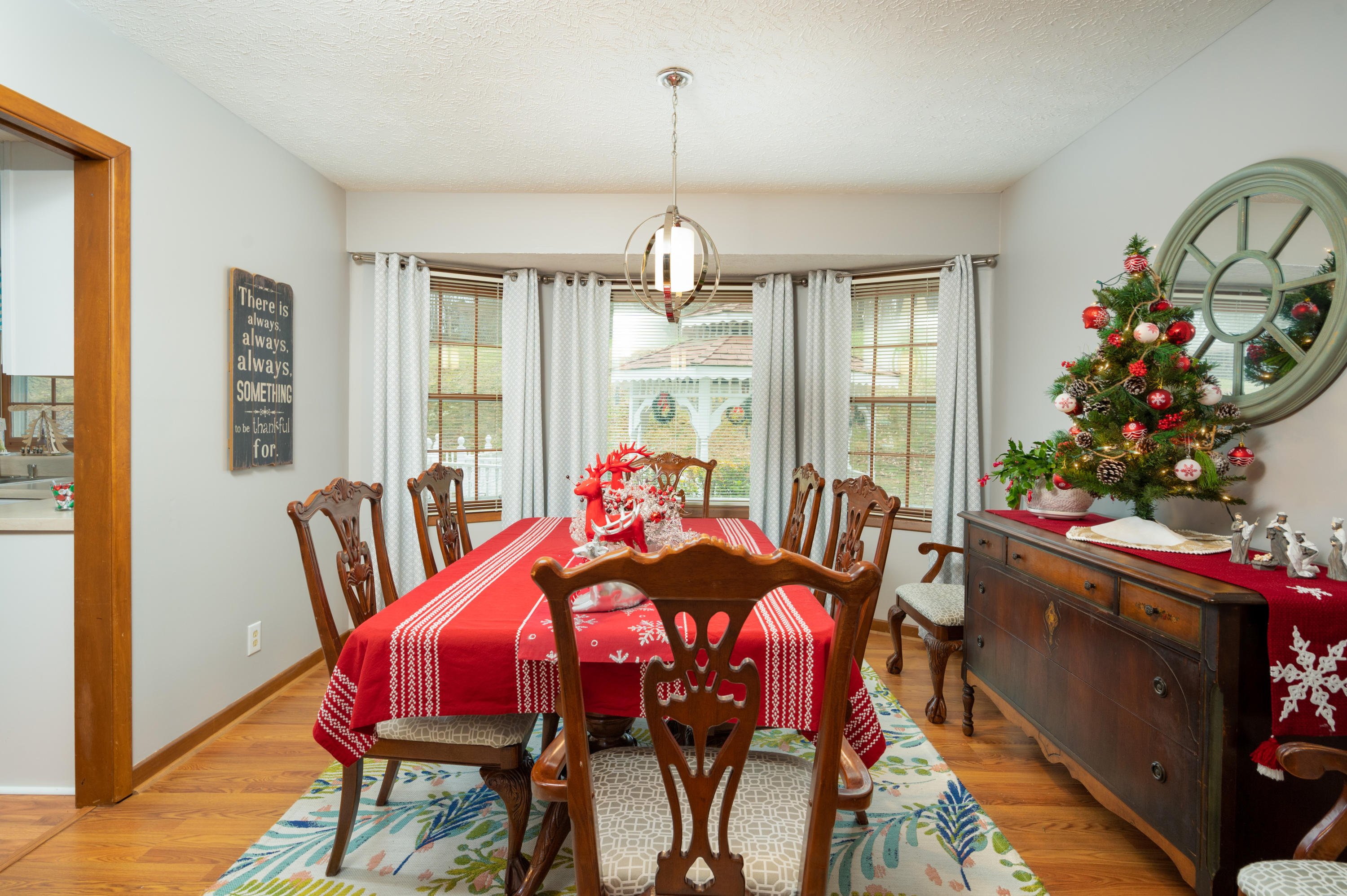 1073 Hidden Valley Road Kingsport, TN 37663 - Photo 4 of 42 Dining Room