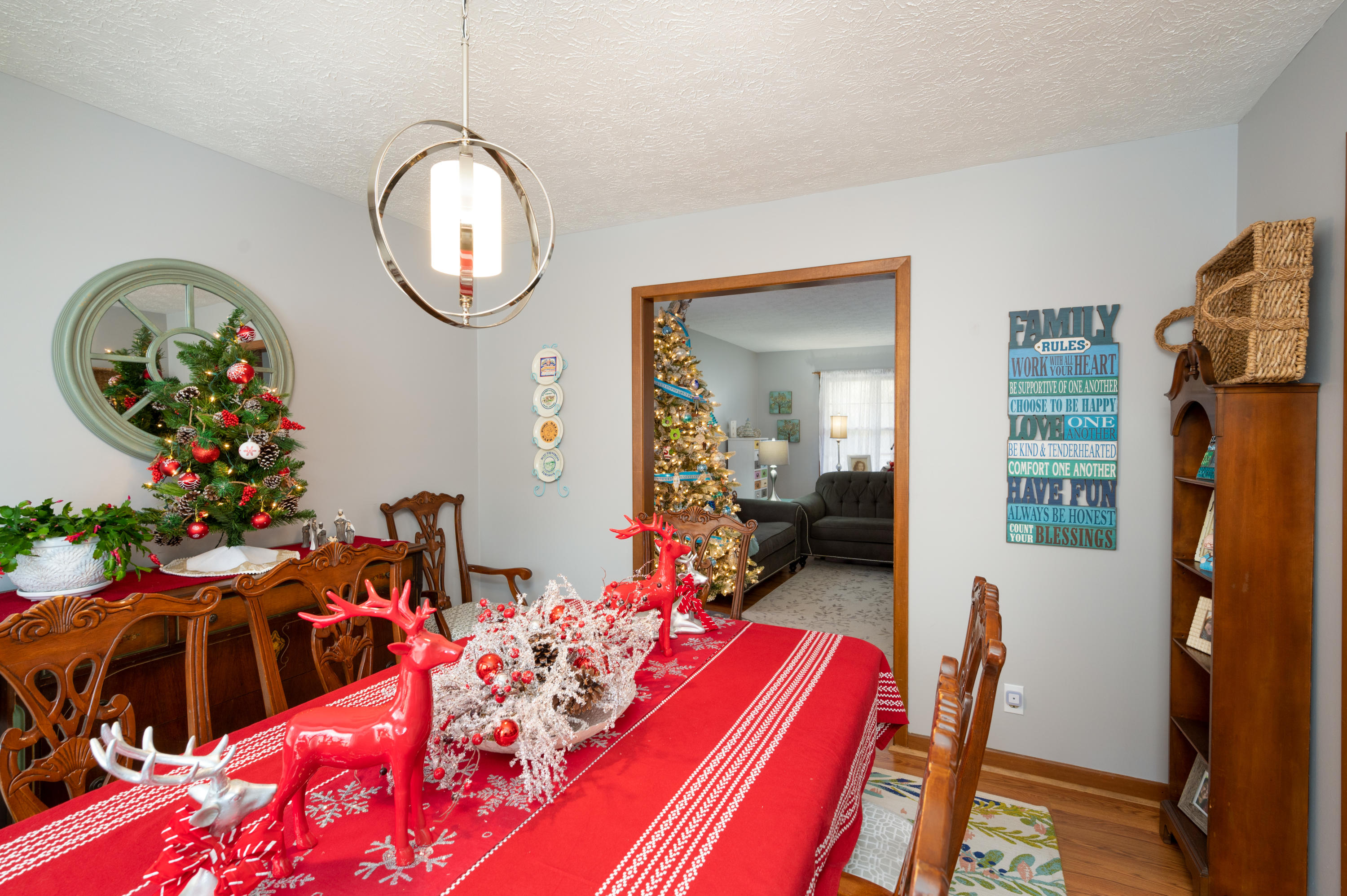 1073 Hidden Valley Road Kingsport, TN 37663 - Photo 5 of 42 Dining Room view 2