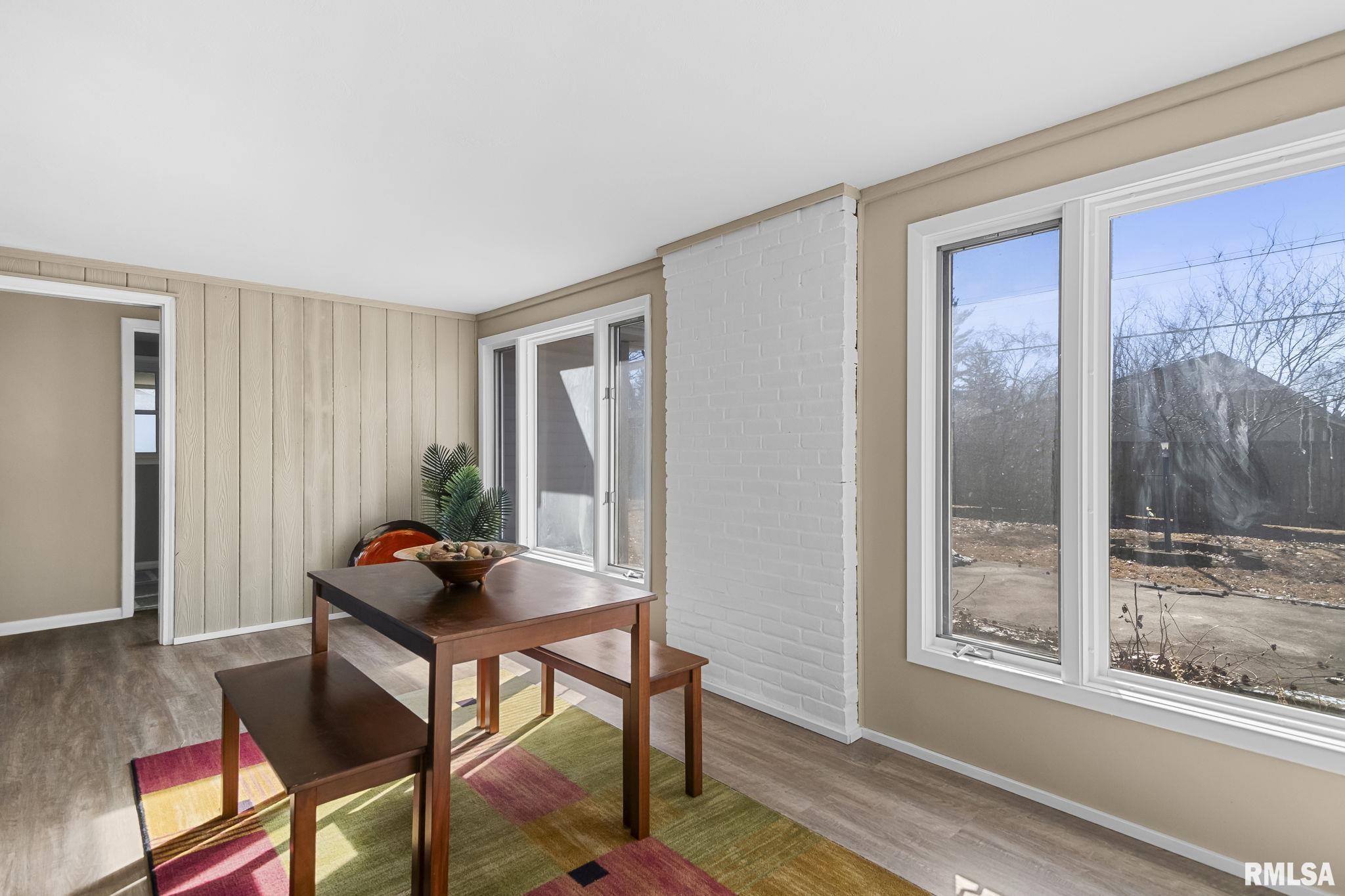 2028 Parkview Drive Springfield, IL 62704 - Photo 13 of 36