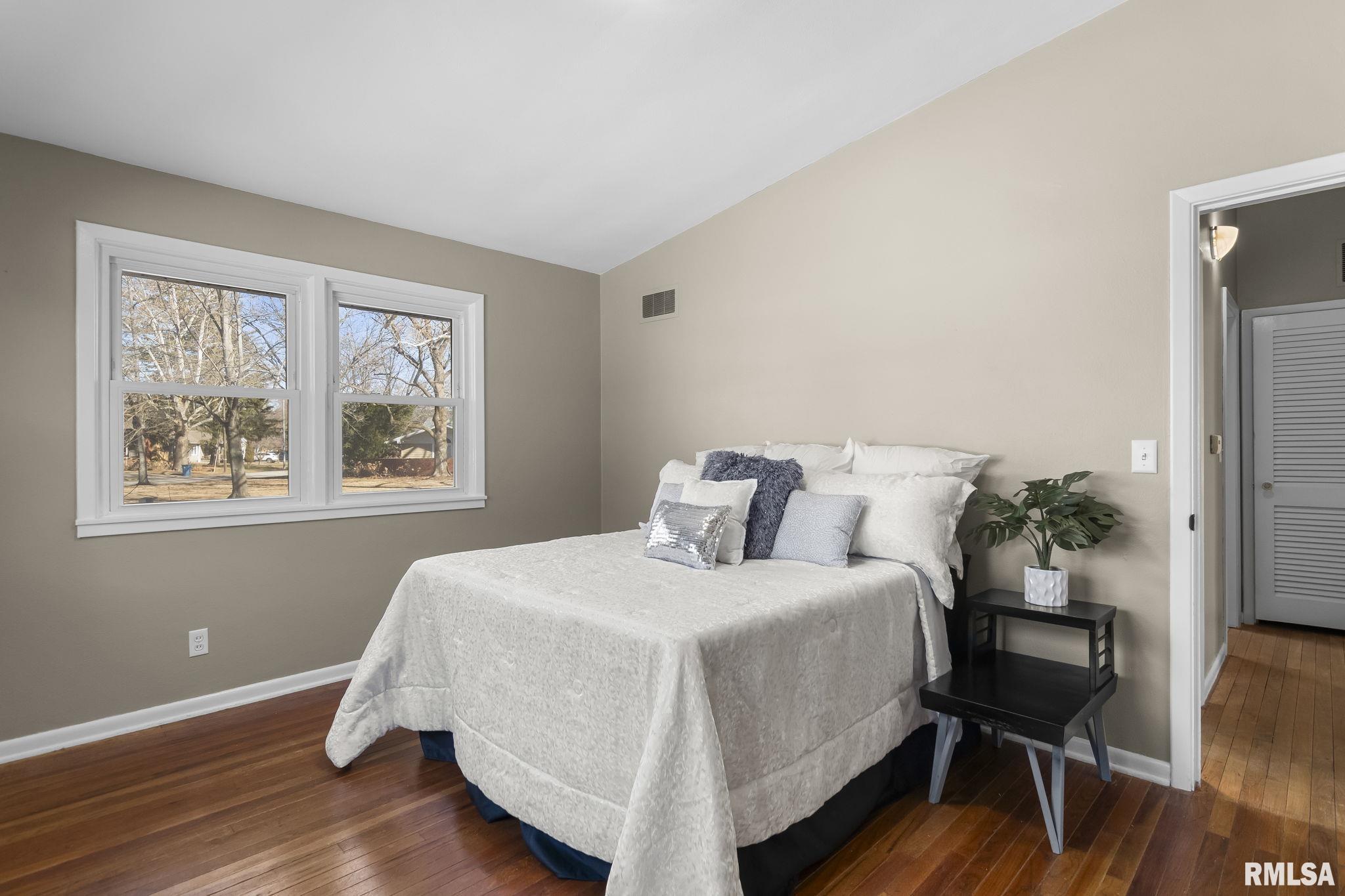 2028 Parkview Drive Springfield, IL 62704 - Photo 16 of 36