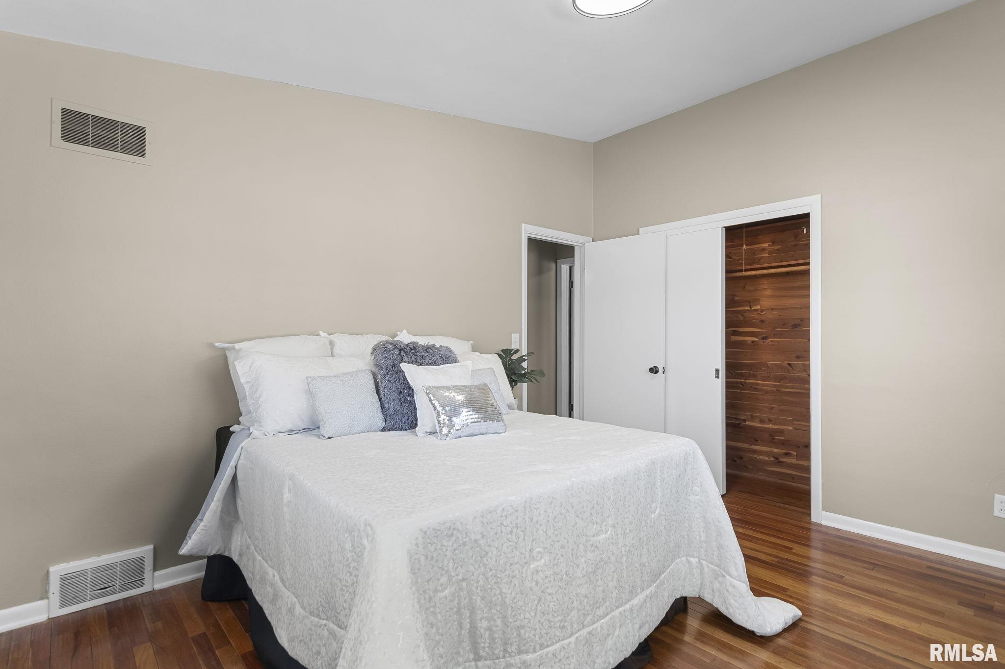 2028 Parkview Drive Springfield, IL 62704 - Photo 17 of 36