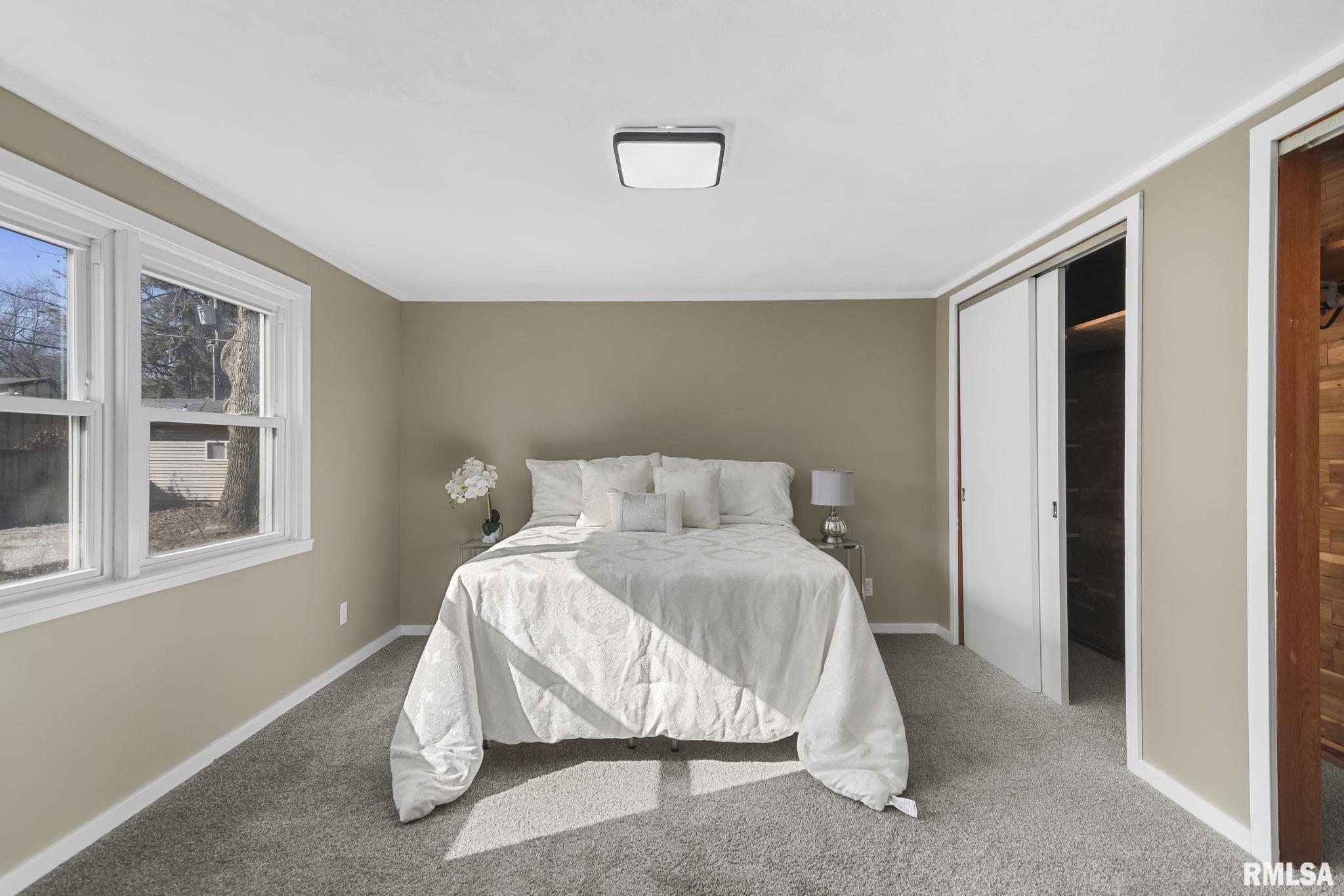 2028 Parkview Drive Springfield, IL 62704 - Photo 19 of 36