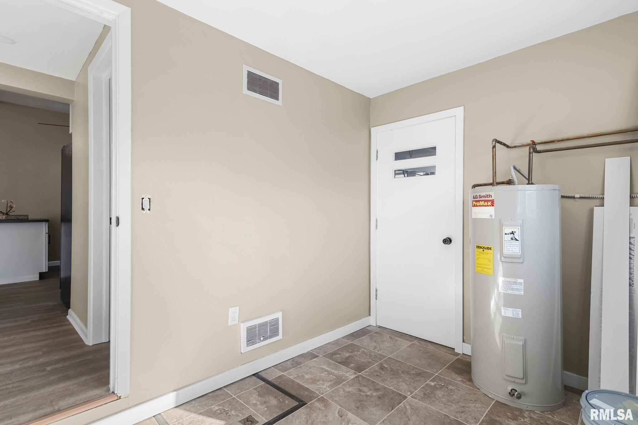 2028 Parkview Drive Springfield, IL 62704 - Photo 29 of 36