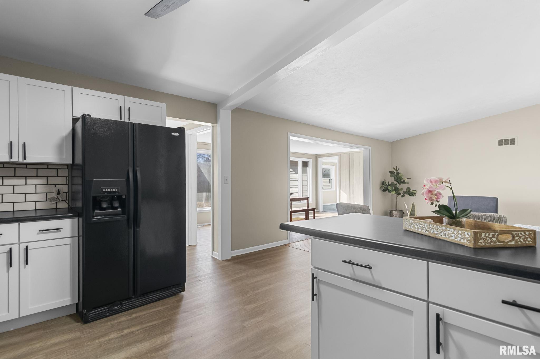 2028 Parkview Drive Springfield, IL 62704 - Photo 8 of 36