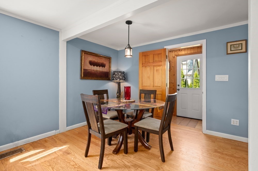25 Ledge Street Melrose, MA 02176 - Photo 3 of 42