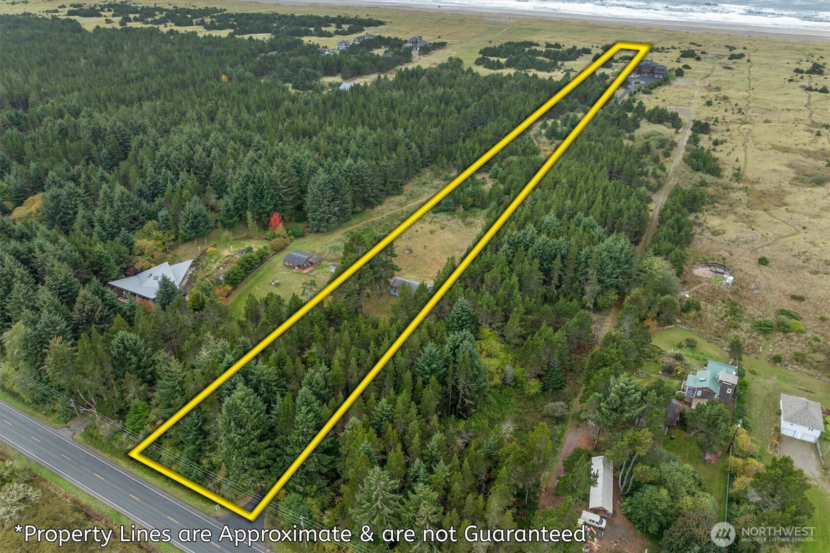 11303 Pacific Way Long Beach, WA 98631 - Photo 34 of 40 a view of a balcony with a street