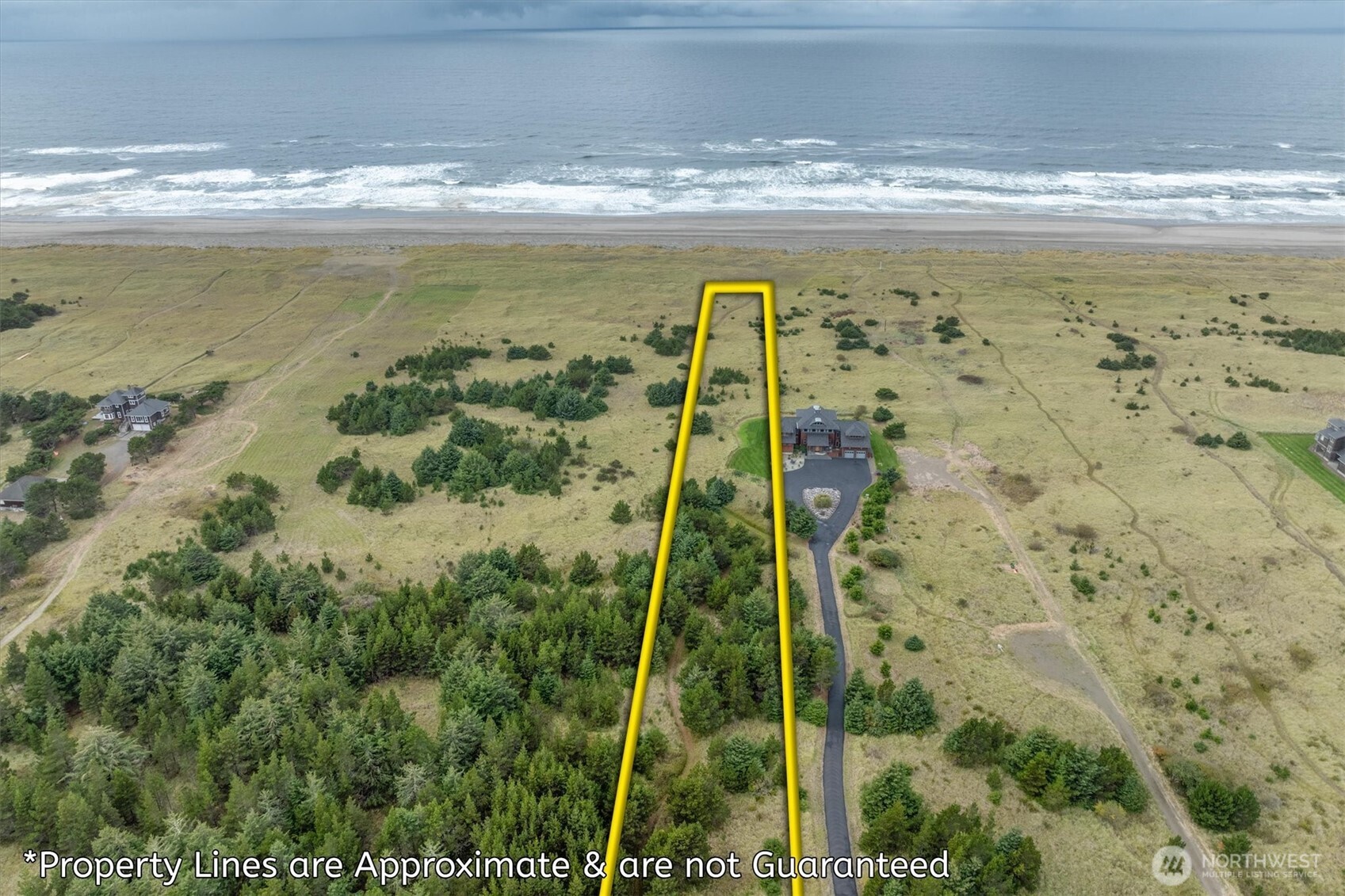 11303 Pacific Way Long Beach, WA 98631 - Photo 36 of 40 a view of a bathtub in the river