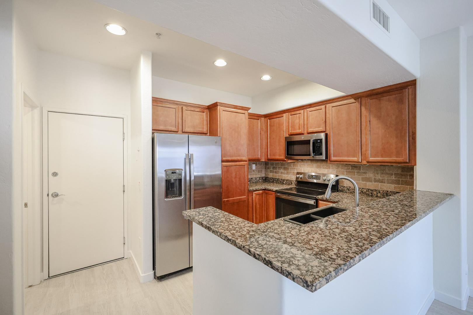 3935 East Rough Rider Road, Unit 1129 Phoenix, AZ 85050 - Photo 8 of 33 Photo #8