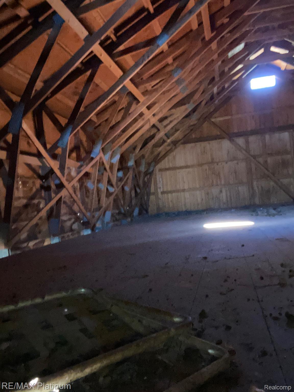 1215 South Bull Run Road Fowlerville, MI 48836 - Photo 72 of 80 Livestock barn hay loft