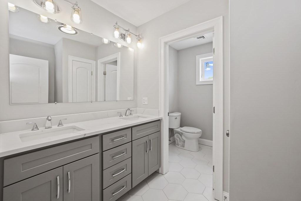 42 A Como Road Boston, MA 02136 - Photo 12 of 33 Gallery Image 12