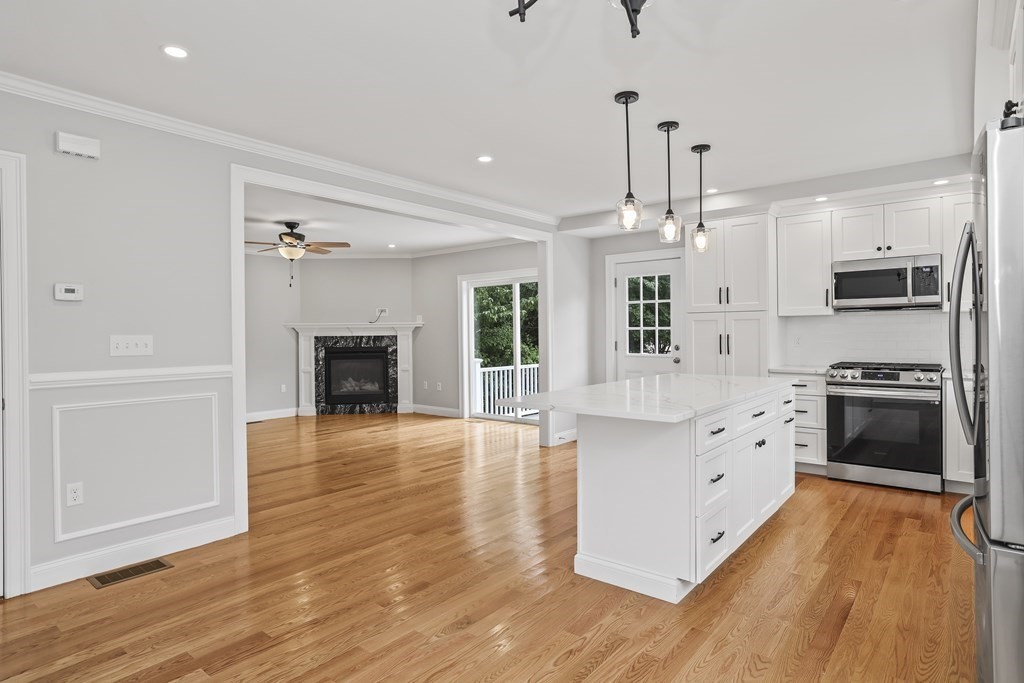 42 A Como Road Boston, MA 02136 - Photo 3 of 33 Gallery Image 3