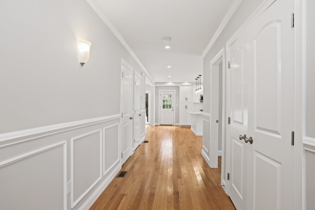 42 A Como Road Boston, MA 02136 - Photo 8 of 33 Gallery Image 8
